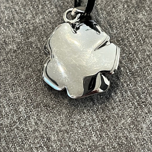 🌻3/$15 Silvertone Rose Pendant & Swirl Earrings - Picture 3 of 5